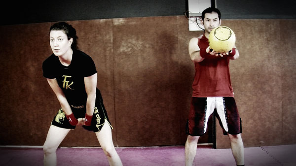 Programme-Fentes-Avant-x10-Swing-x10-Pompes-Crossfit-x5